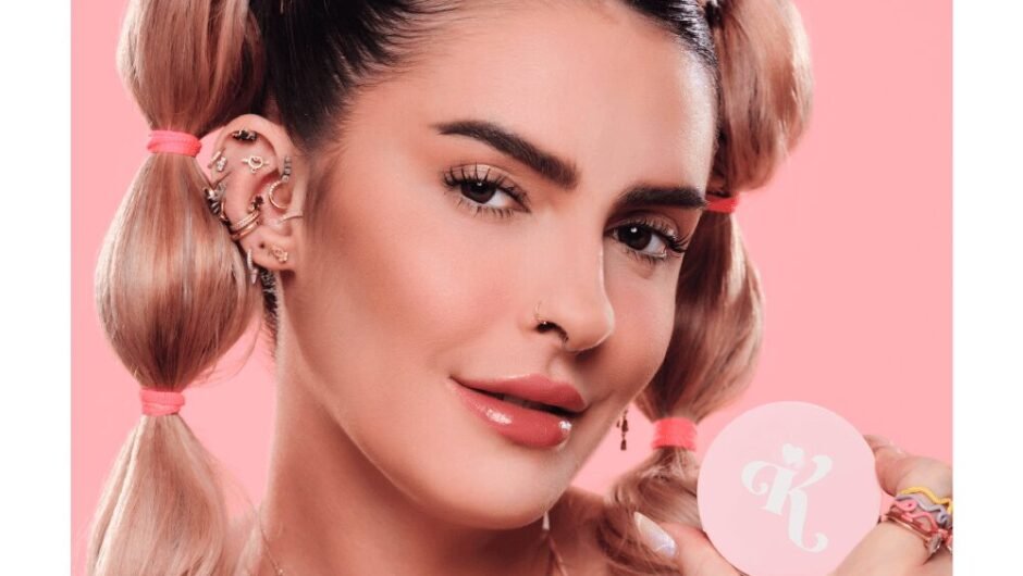 Descubra o Pink Powder Efeito Translúcido de Karen Bachini: Beleza e Performance em Um Só Produto